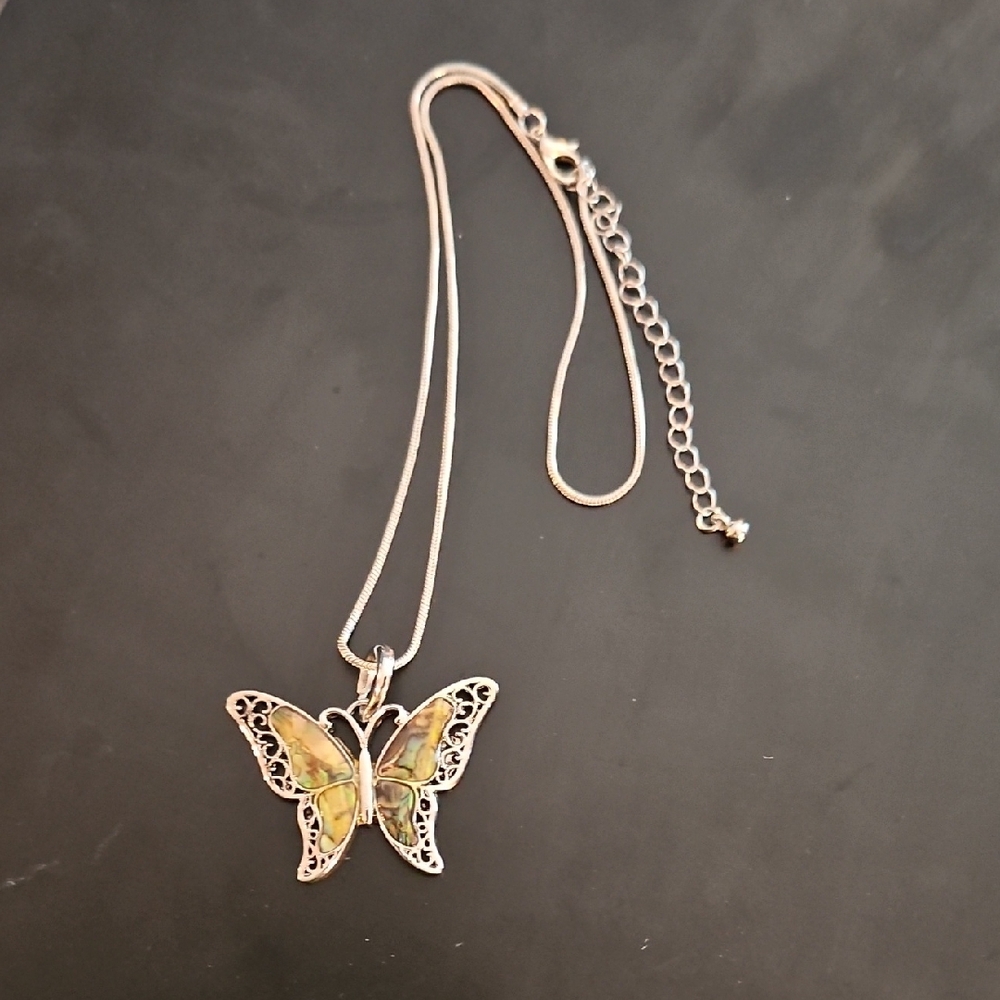 Elegant Silver Butterfly Pendant Necklace - Picture 2 of 3